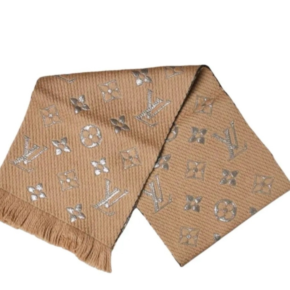Louis Vuitton Beige and Metallic Scarf